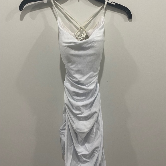 Backless Prom dress - Picture 3 of 6